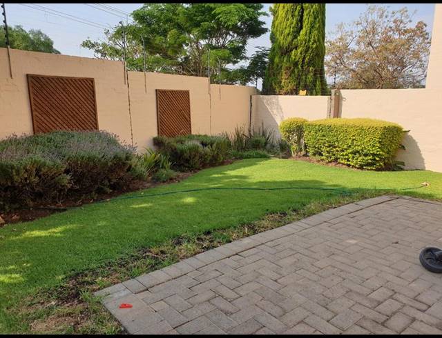 3 BEDROOM TOWNHOUSE FOR SALE IN NOORDWYK